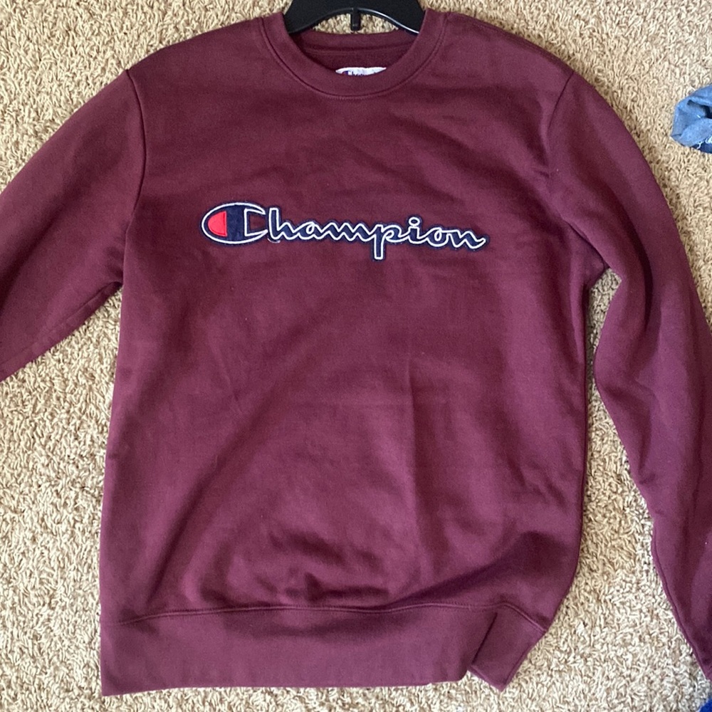 Burgundy champion crew neck.